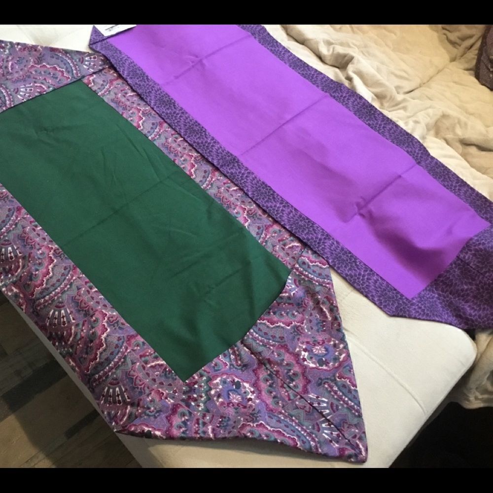 NWT Hand Crafted Set of 2 Runners